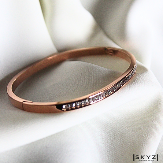 Skyz Rose Gold Bangle - 18k gudlbelagt M. Zirkon